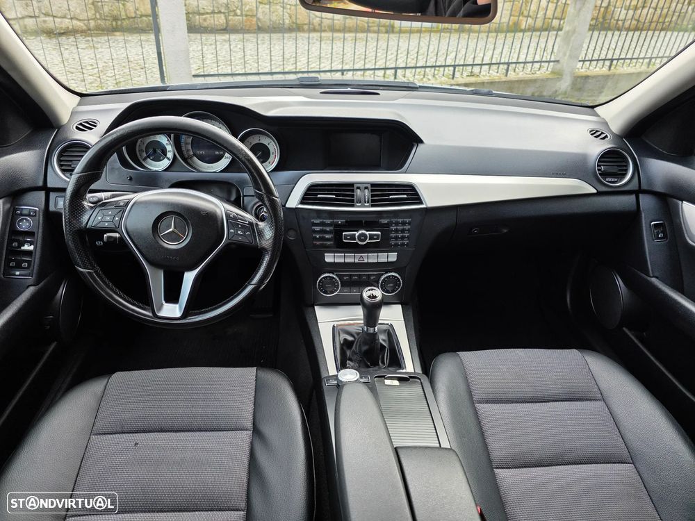 Mercedes-Benz C 220 - 12