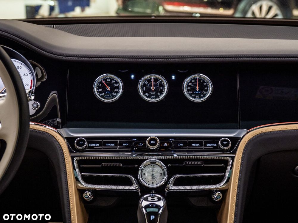 Bentley Flying Spur - 16