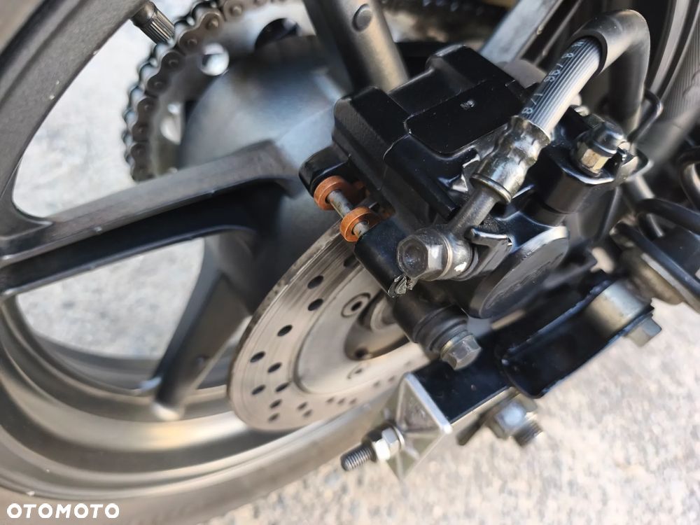 Honda CB - 33