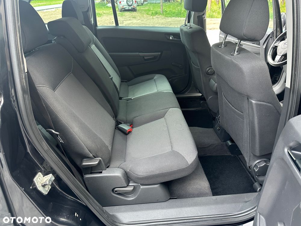 Opel Zafira 1.8 Cosmo - 22