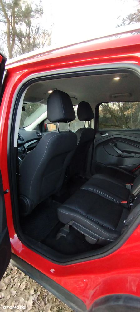 Ford Kuga 1.5 EcoBoost 2x4 Titanium - 14