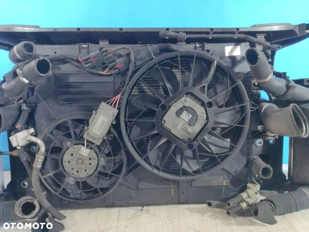 Audi Q7 4L wzmocnienie pas chłodnice 4.2 Diesel 05/10 - 3
