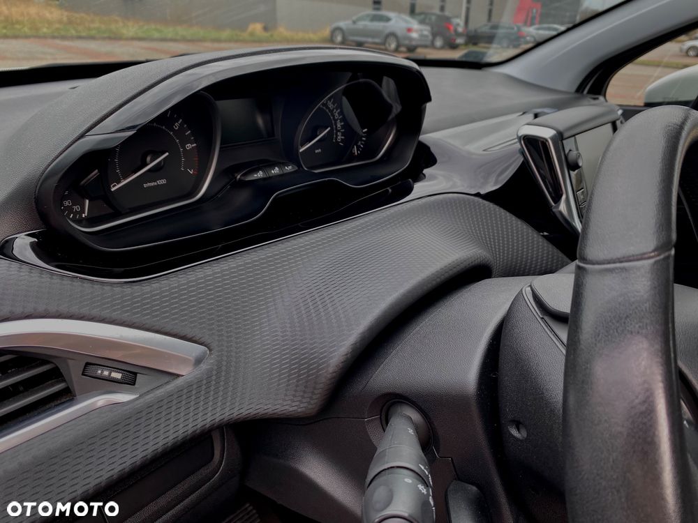 Peugeot 2008 1.2 Pure Tech Active - 15