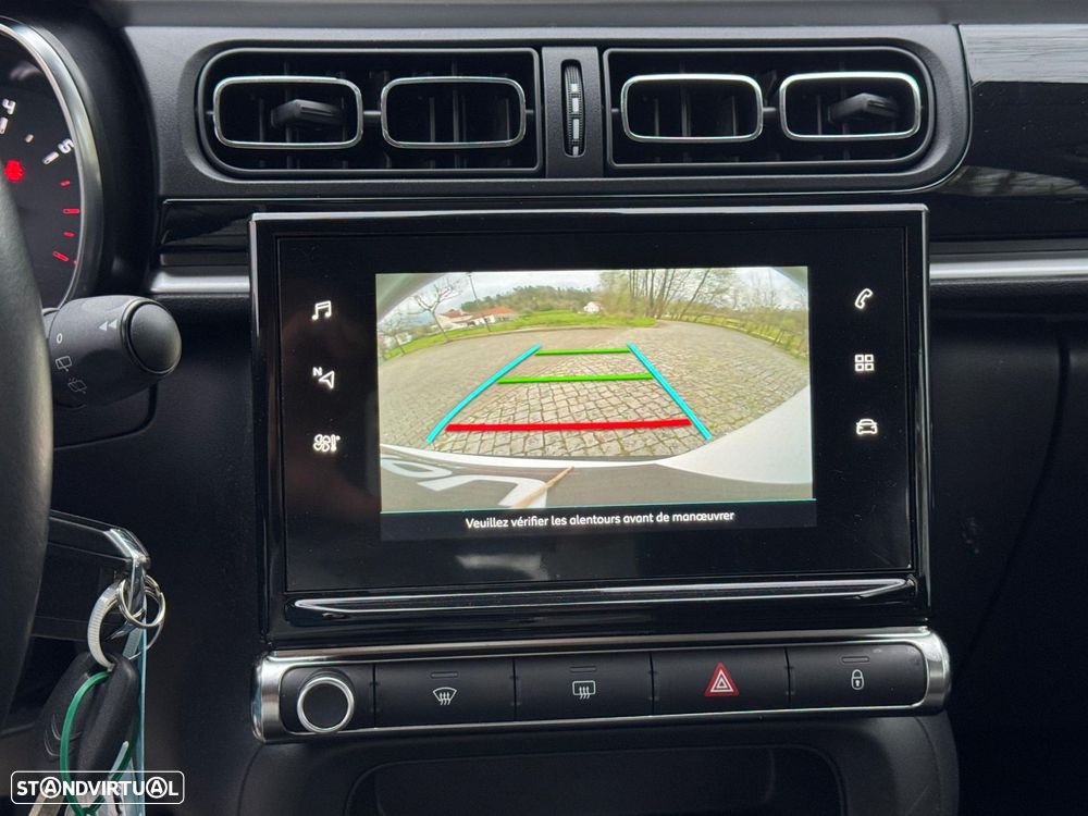 Citroën C3 1.2 PureTech Shine EAT6 - 18