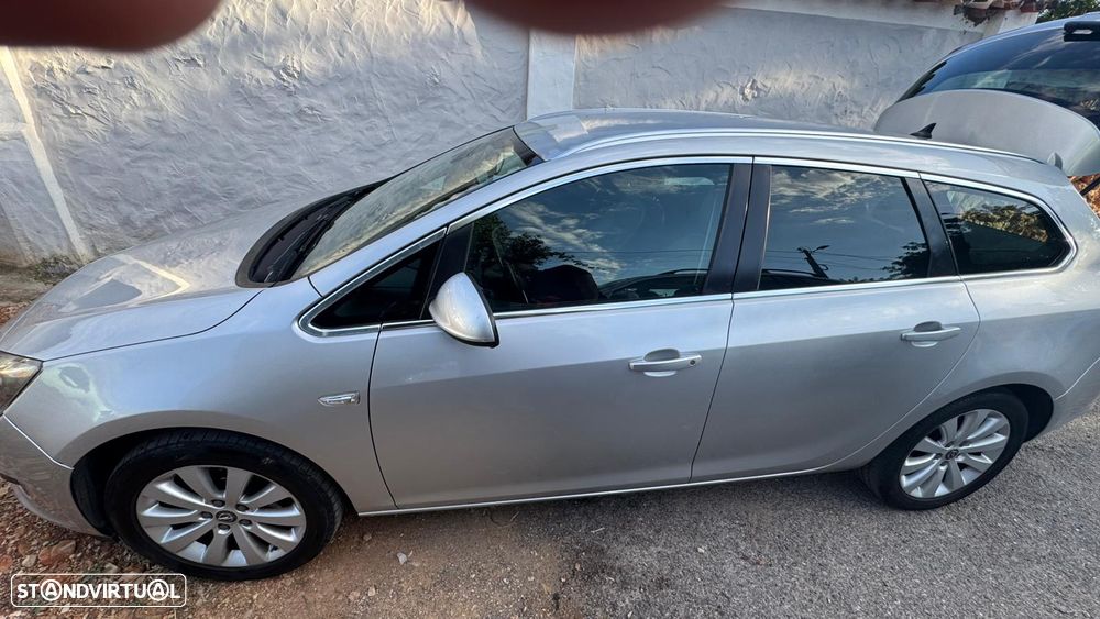 Opel Astra Sports Tourer - 12