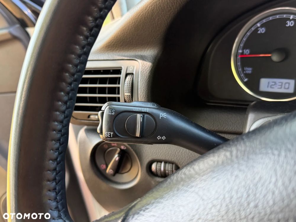 Volkswagen Passat 1.9 TDI - 35