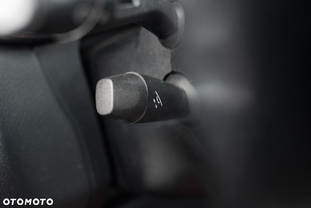 Mercedes-Benz Klasa C 400 4MATIC 9G-TRONIC - 27