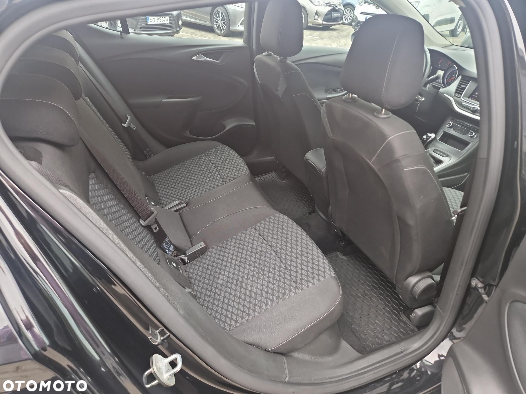Opel Astra V 1.2 T Edition S&S - 13