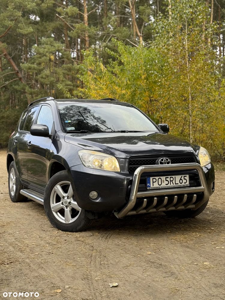 Toyota RAV4 - 1