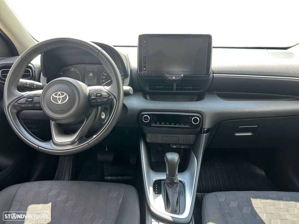 Toyota Yaris - 12