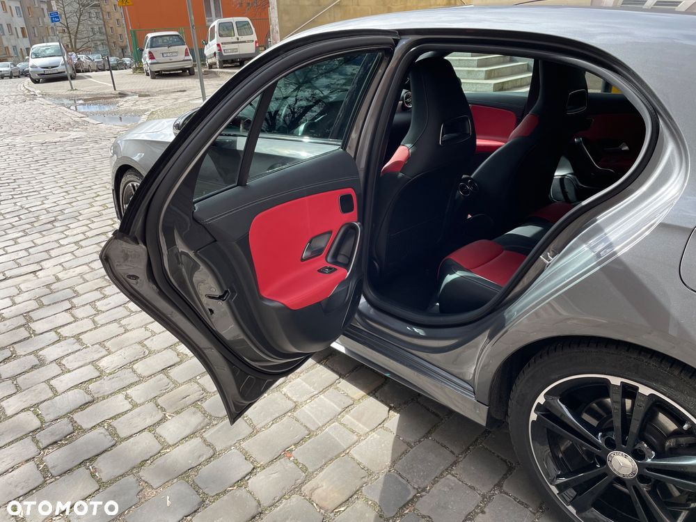 Mercedes-Benz Klasa A 220 4-Matic AMG Line 7G-DCT - 6