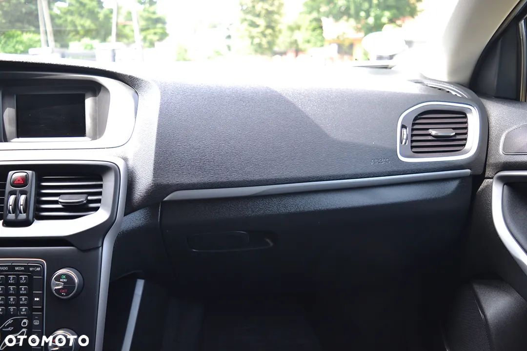 Volvo V40 T3 - 28