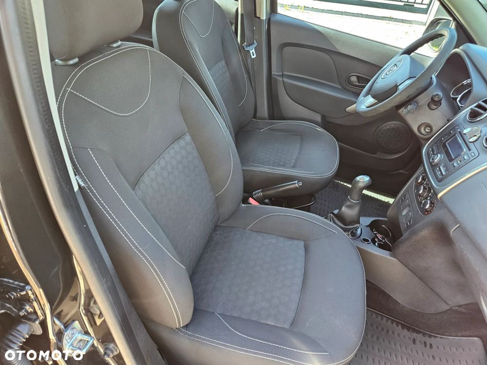 Dacia Logan 1.2 16V Laureate - 9