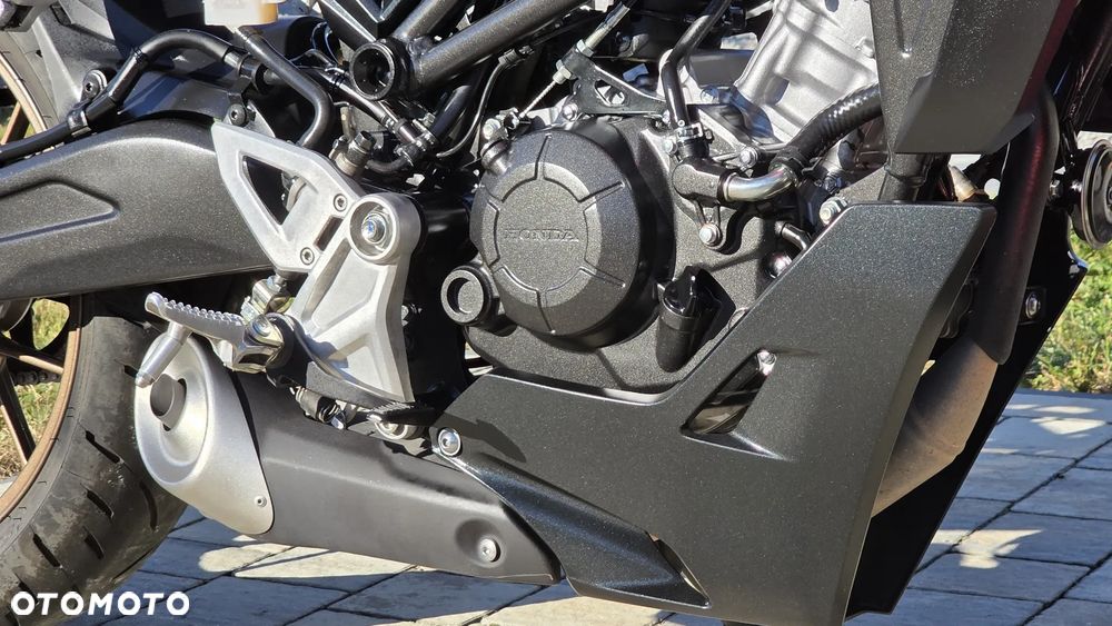 Honda CB - 23