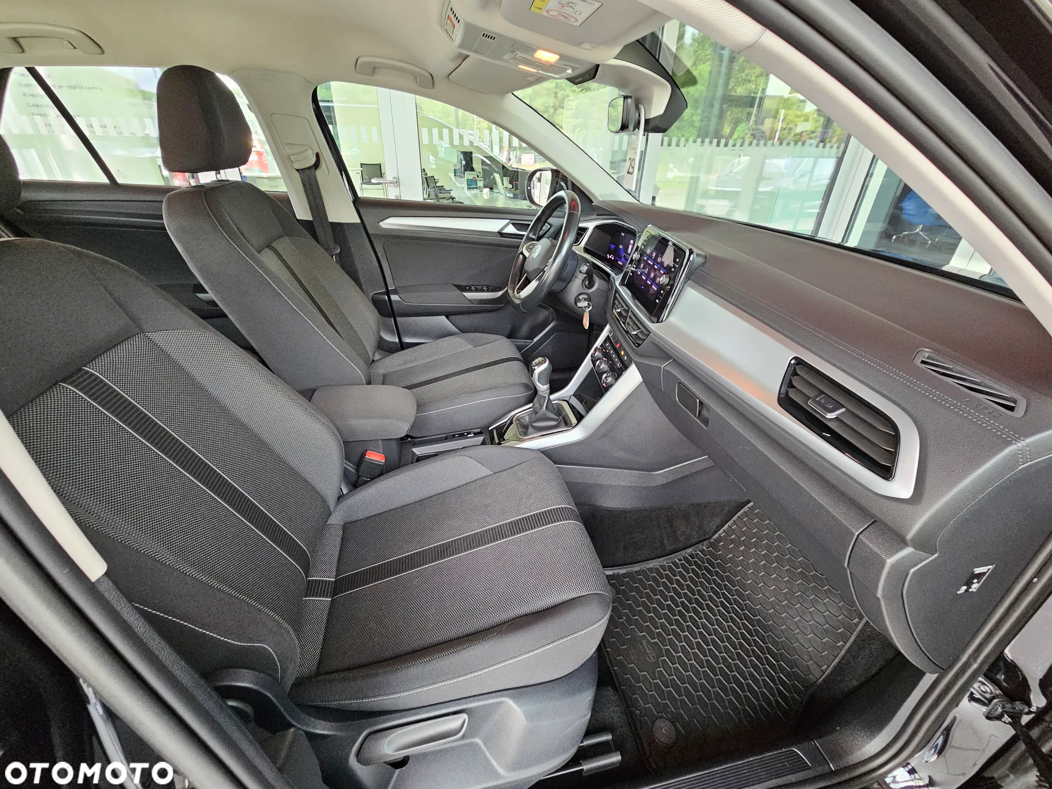 Volkswagen T-Roc - 29