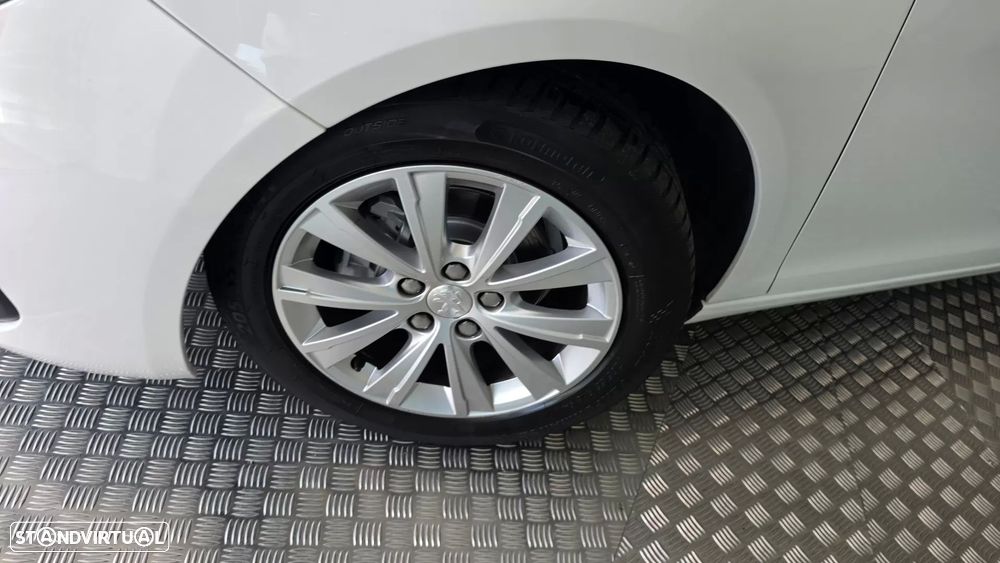Peugeot 308 1.5 BlueHDi Style - 30