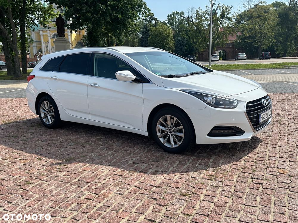 Hyundai i40 Kombi blue 1.7 CRDi Style - 2