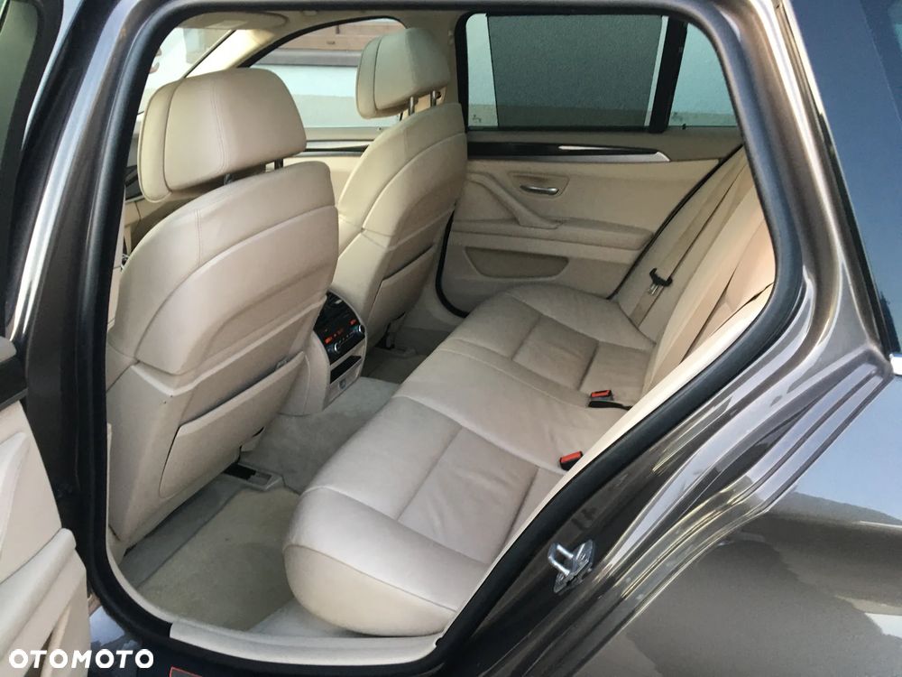 BMW Seria 5 535d xDrive Sport-Aut Luxury Line - 9