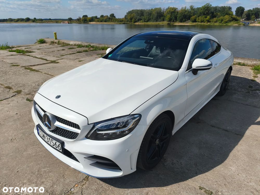 Mercedes-Benz Klasa C 180 9G-TRONIC AMG Line - 27