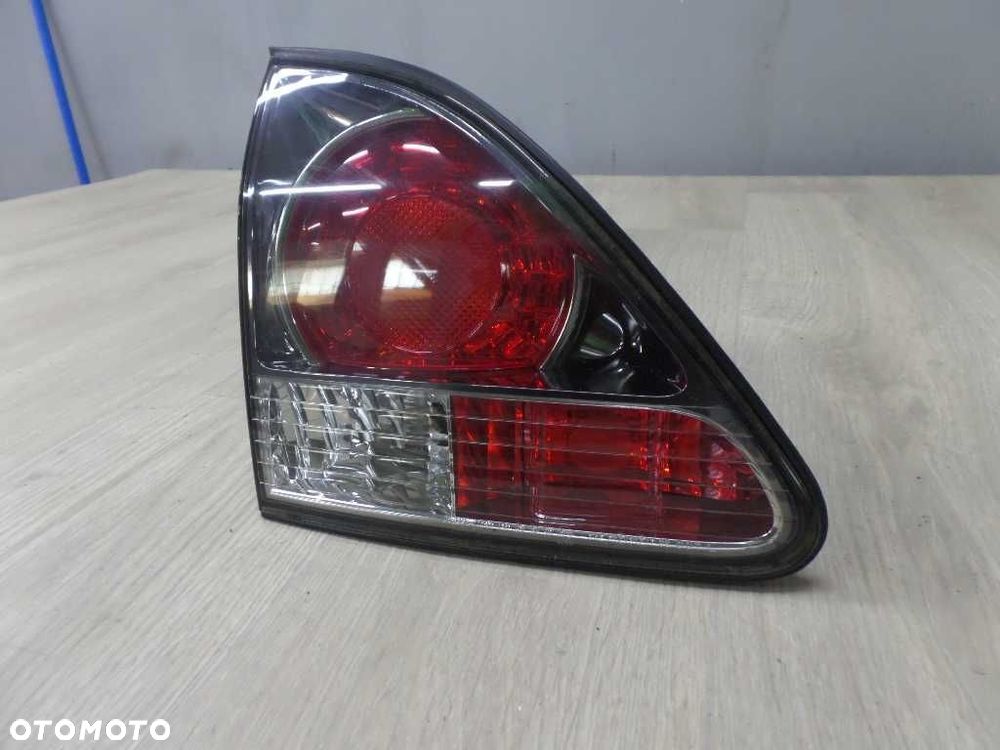 LEXUS RX 300 330 LIFT 00-03 LAMPA TYL LEWA W KLAPE - 2