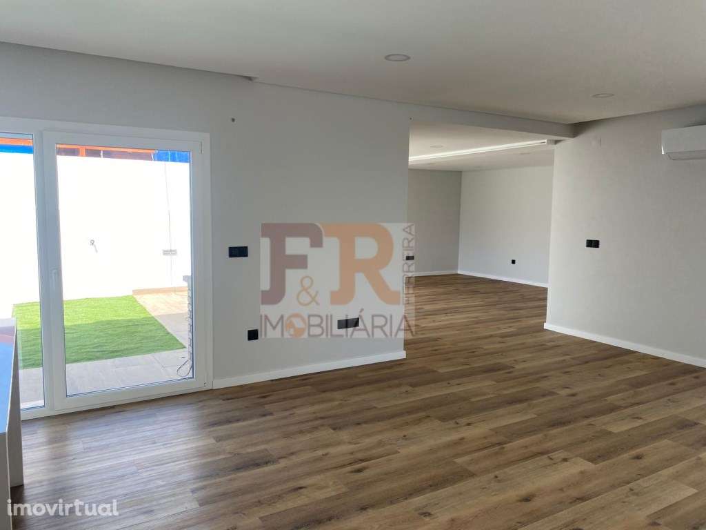 Moradia T2+1 Pinhal General. Fernão Ferro - Grande imagem: 4/21