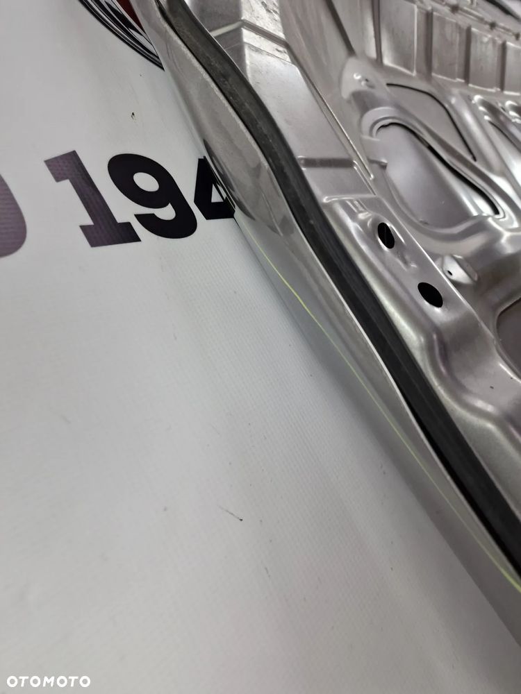 NISSAN NAVARA NP300 D23 15- MASKA + KOMPLET WEWNĘTRZNYCH USZCZELEK OD SPODU MASKI , NR AUKCJI NM14 - 18