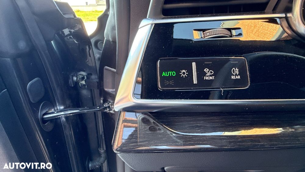 Audi Q8 55 TFSI quattro Tiptronic MHEV - 26