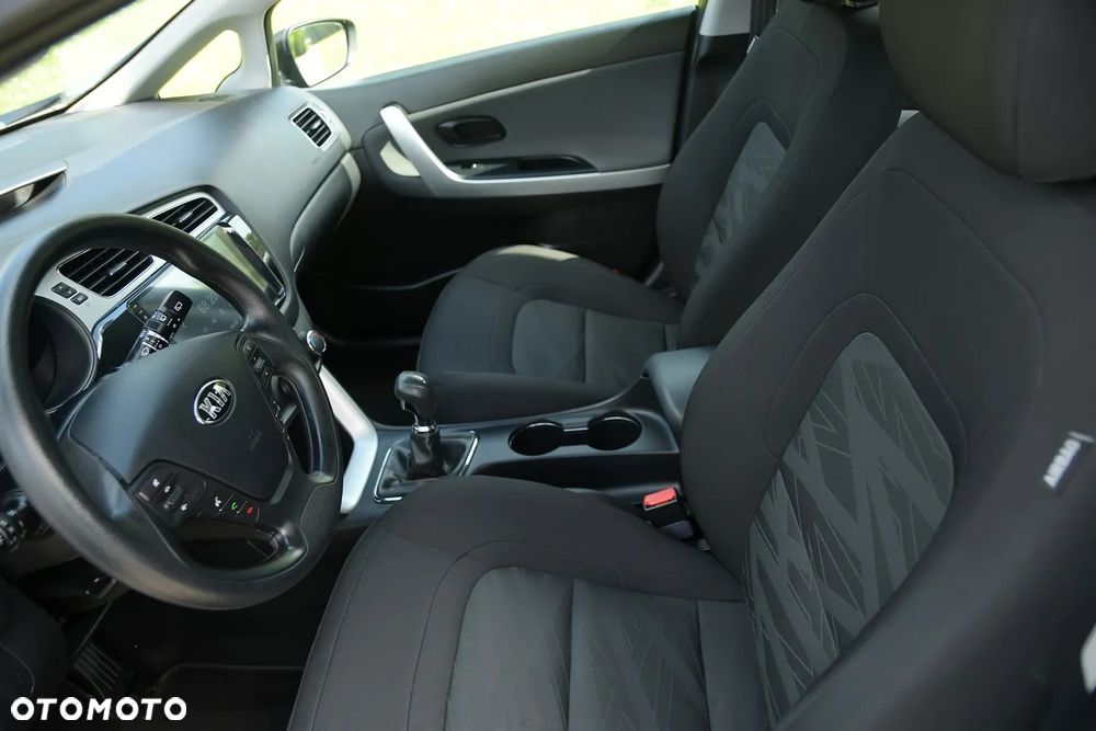 Kia Ceed 1.4 CVVT Spirit - 24