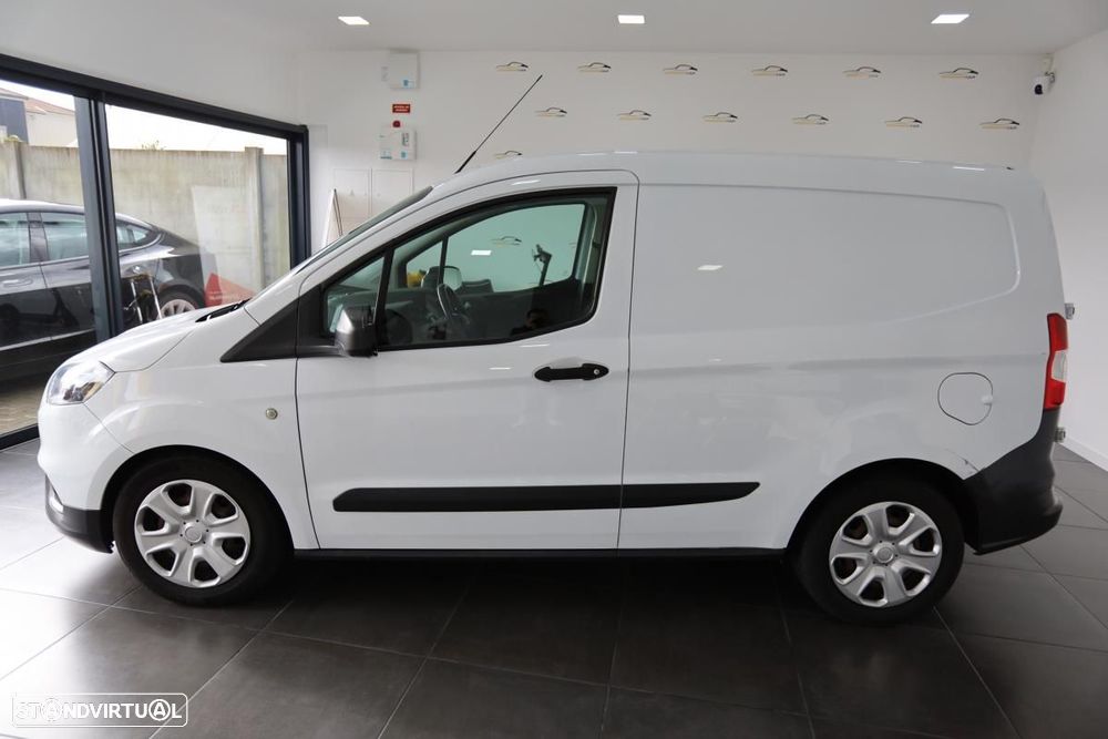 Ford Transit Courier - 3