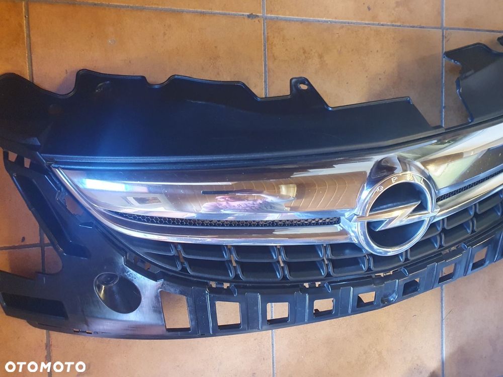 GRILL LISTWA ATRAPY ZNACZEK OPEL ASTRA J IV 09-12 - 5