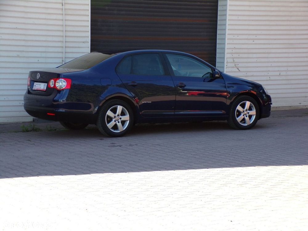Volkswagen Jetta - 14