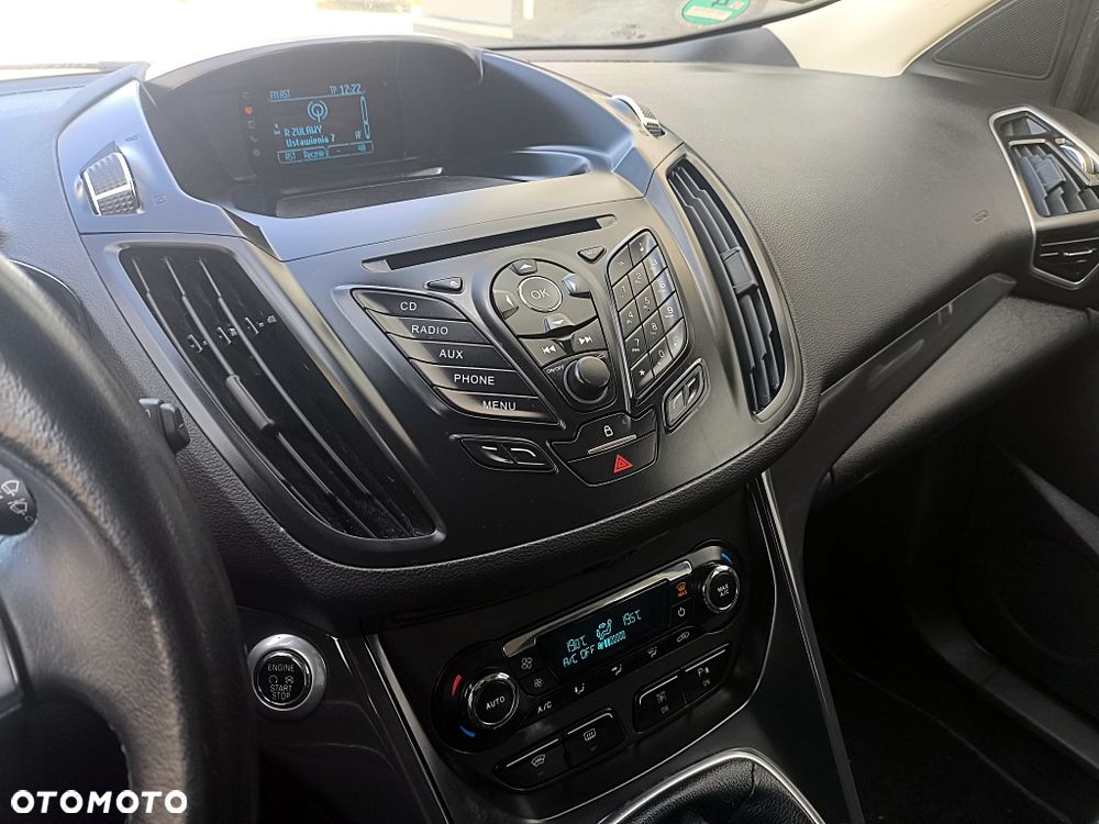 Ford Kuga 2.0 TDCi 2x4 Titanium - 36