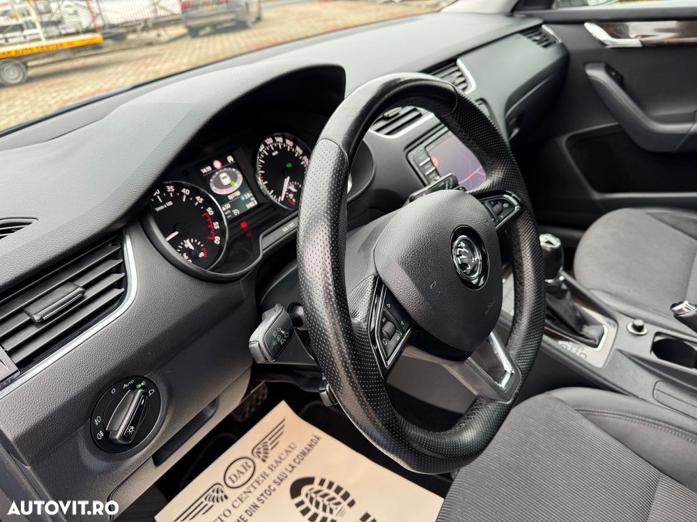 Skoda Octavia 1.6 TDI DPF DSG Sport Edition - 16