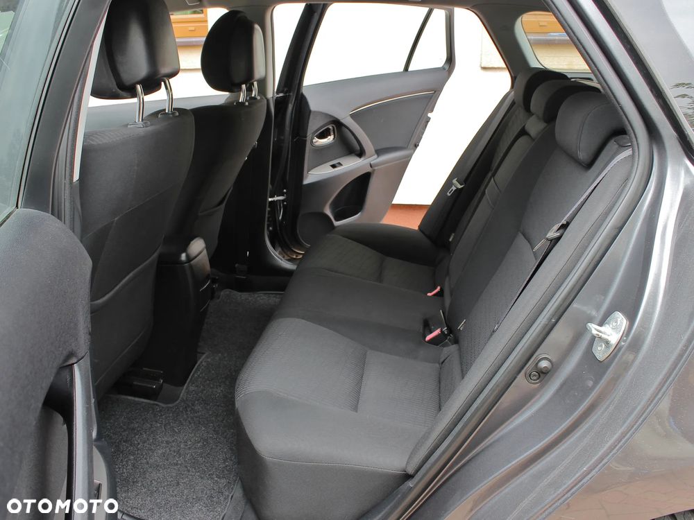 Toyota Avensis 1.8 Premium MS - 8