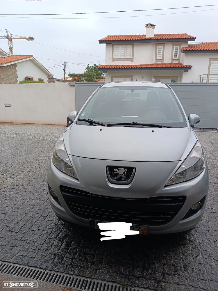 Peugeot 207 1.4 HDi Urban - 1