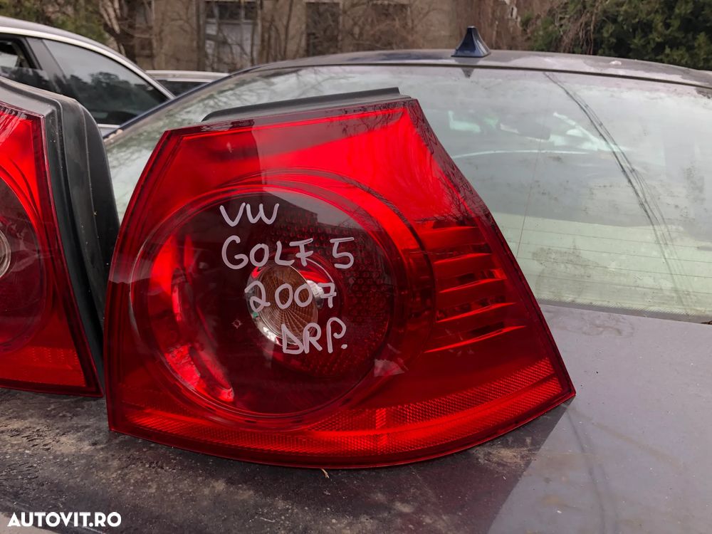 Stop stanga/Stop dreapta aripa spate VW Volkswagen Golf 5 - 5