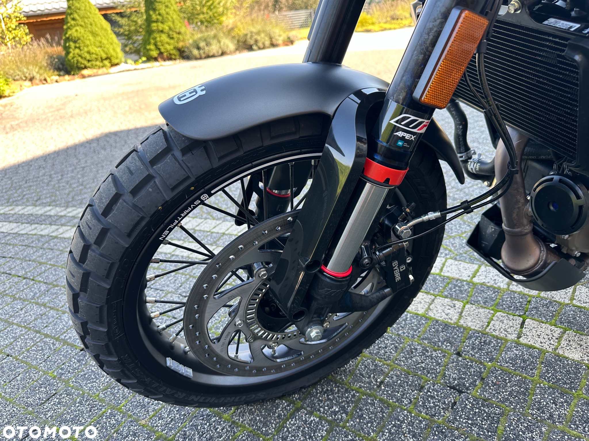 Husqvarna Svartpilen - 12