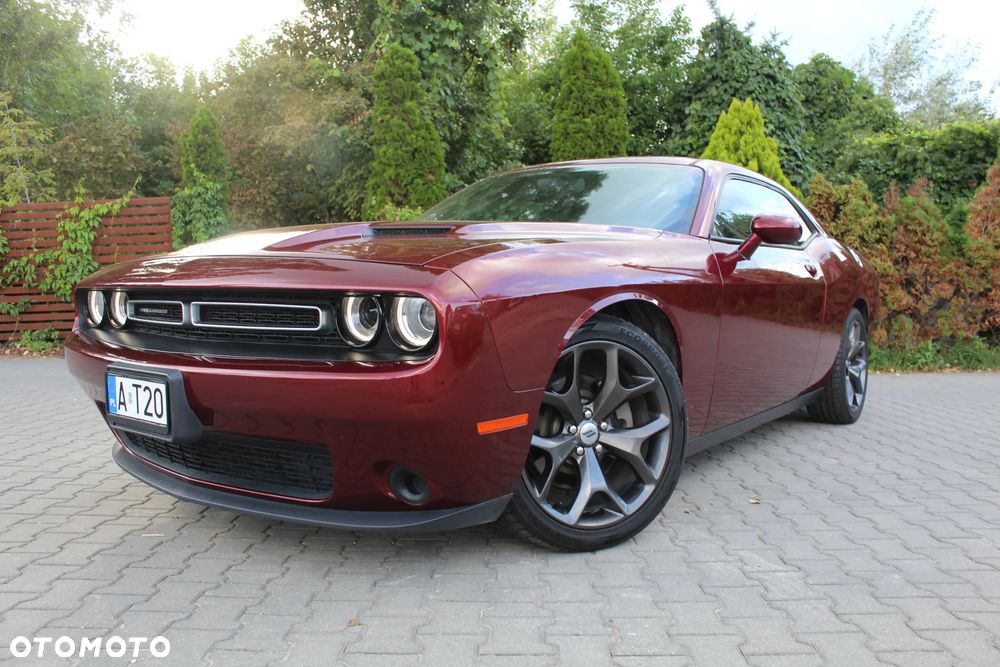 Dodge Challenger - 2