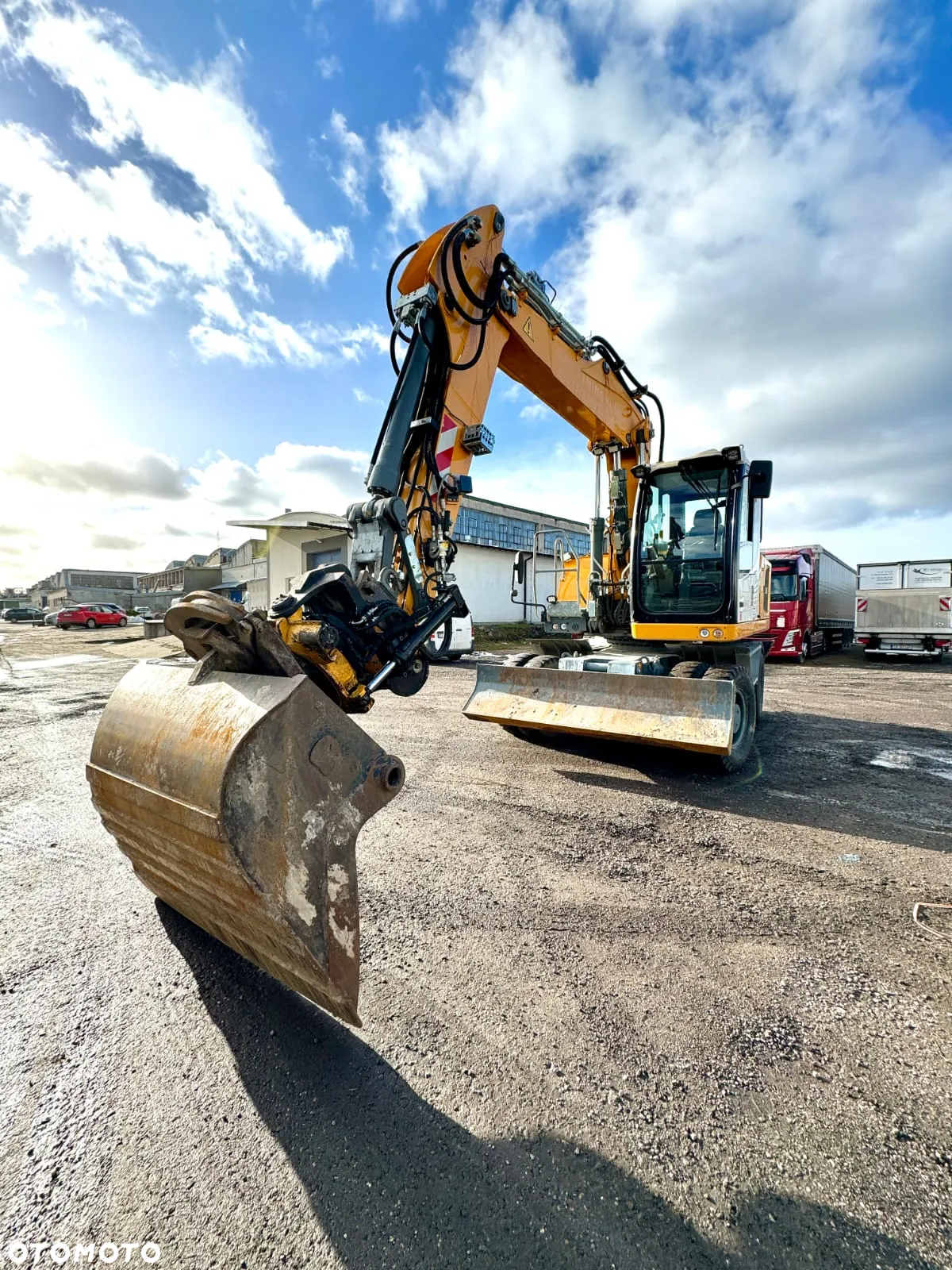 Liebherr A916 - 2