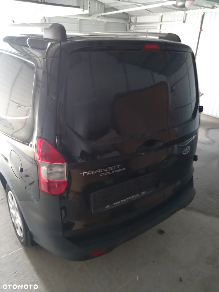 Ford Transit Courier - 3