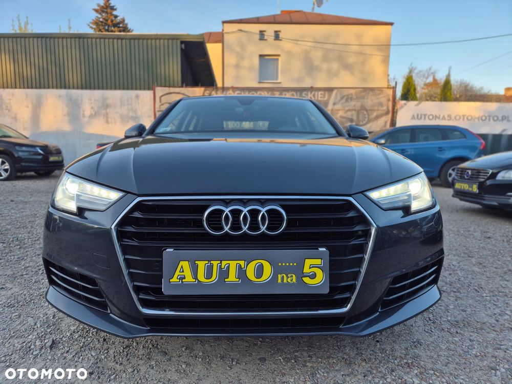 Audi A4 Limousine - 1