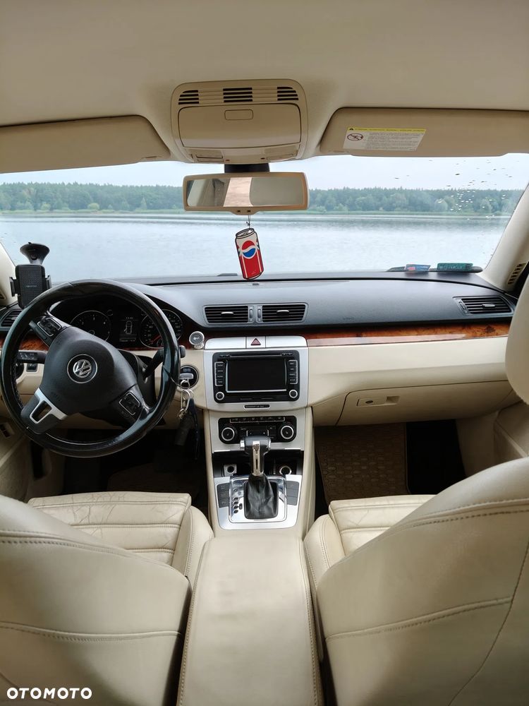 Volkswagen Passat 2.0 TDI Comfortline DSG - 6