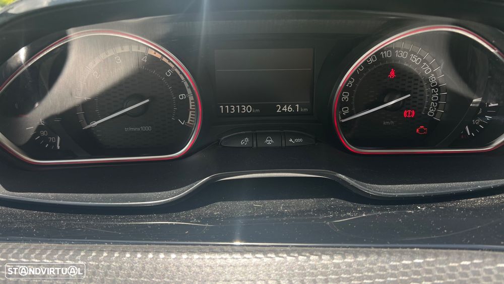Peugeot 2008 1.2 PureTech GT Line - 6