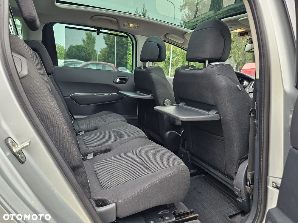 Peugeot 5008 - 14