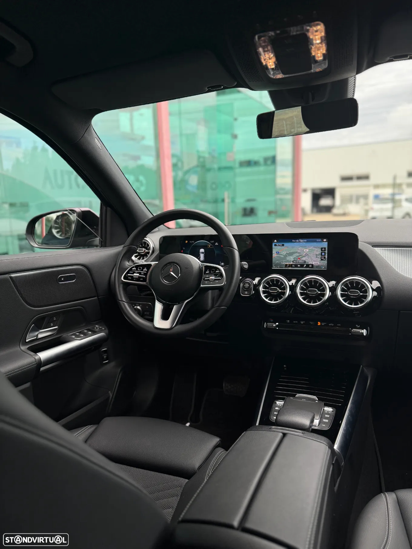 Mercedes-Benz GLA 180 7G-DCT Progressive - 28