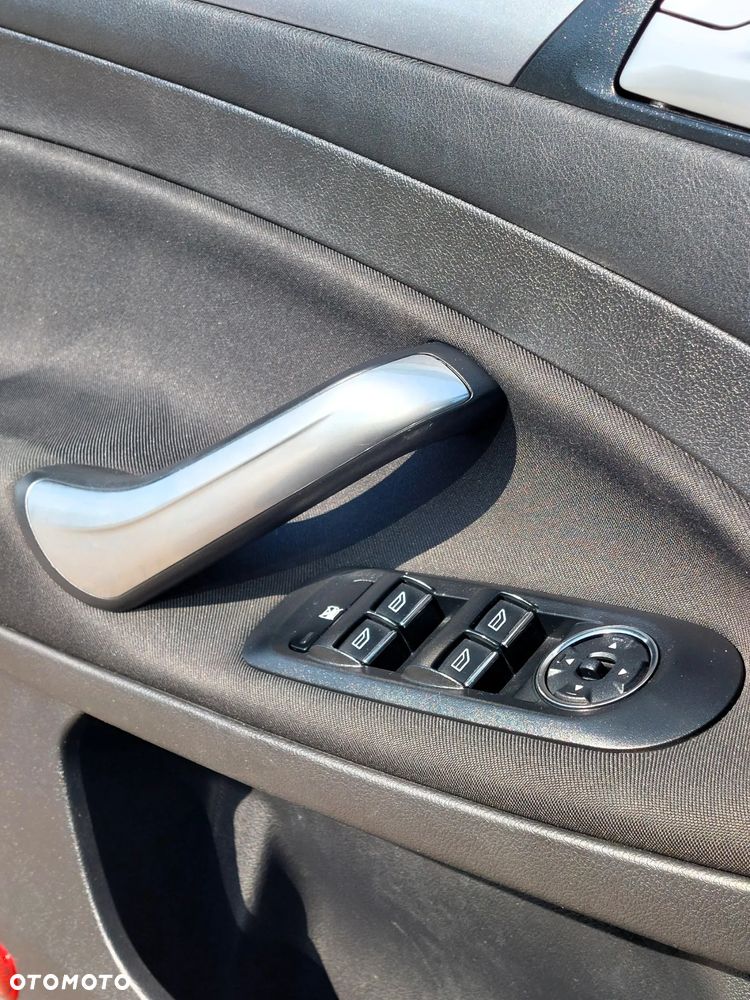 Ford Mondeo 2.0 TDCi Gold X - 32