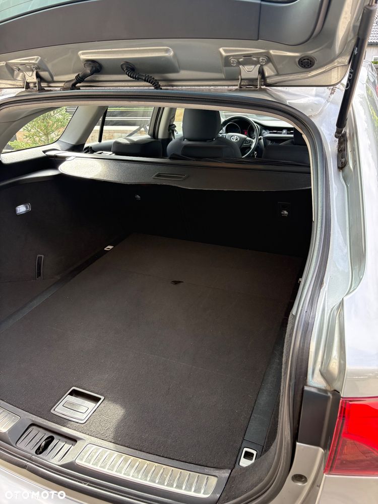 Toyota Avensis 1.6 D-4D Active - 5