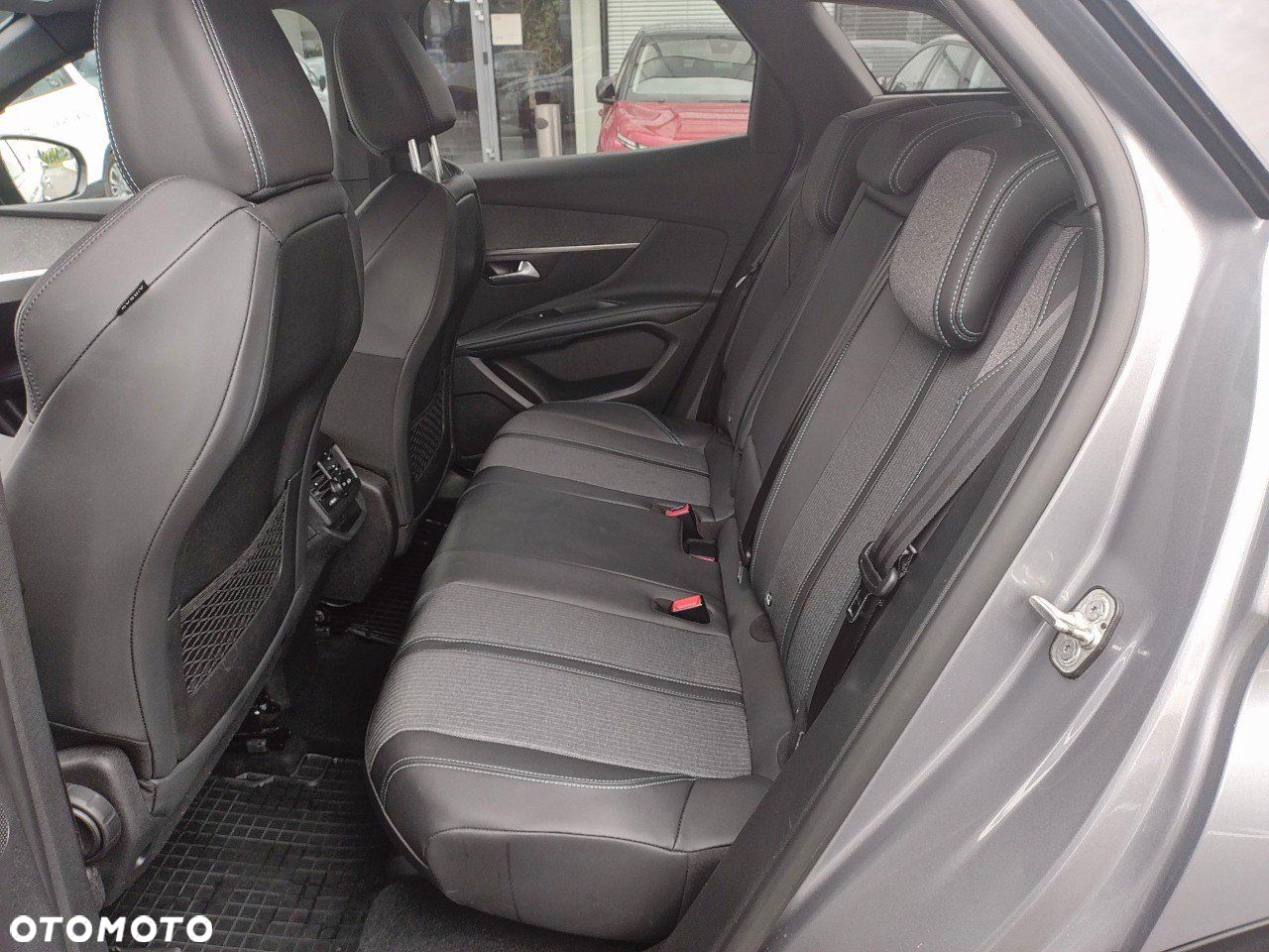 Peugeot 3008 1.5 BlueHDi Allure Pack S&S EAT8 - 10
