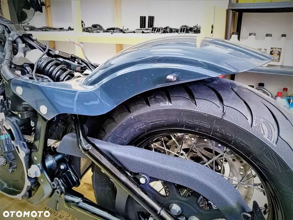Tylny błotnik ta siedzenie solo Harley Softail M8 2018-2023 - 2