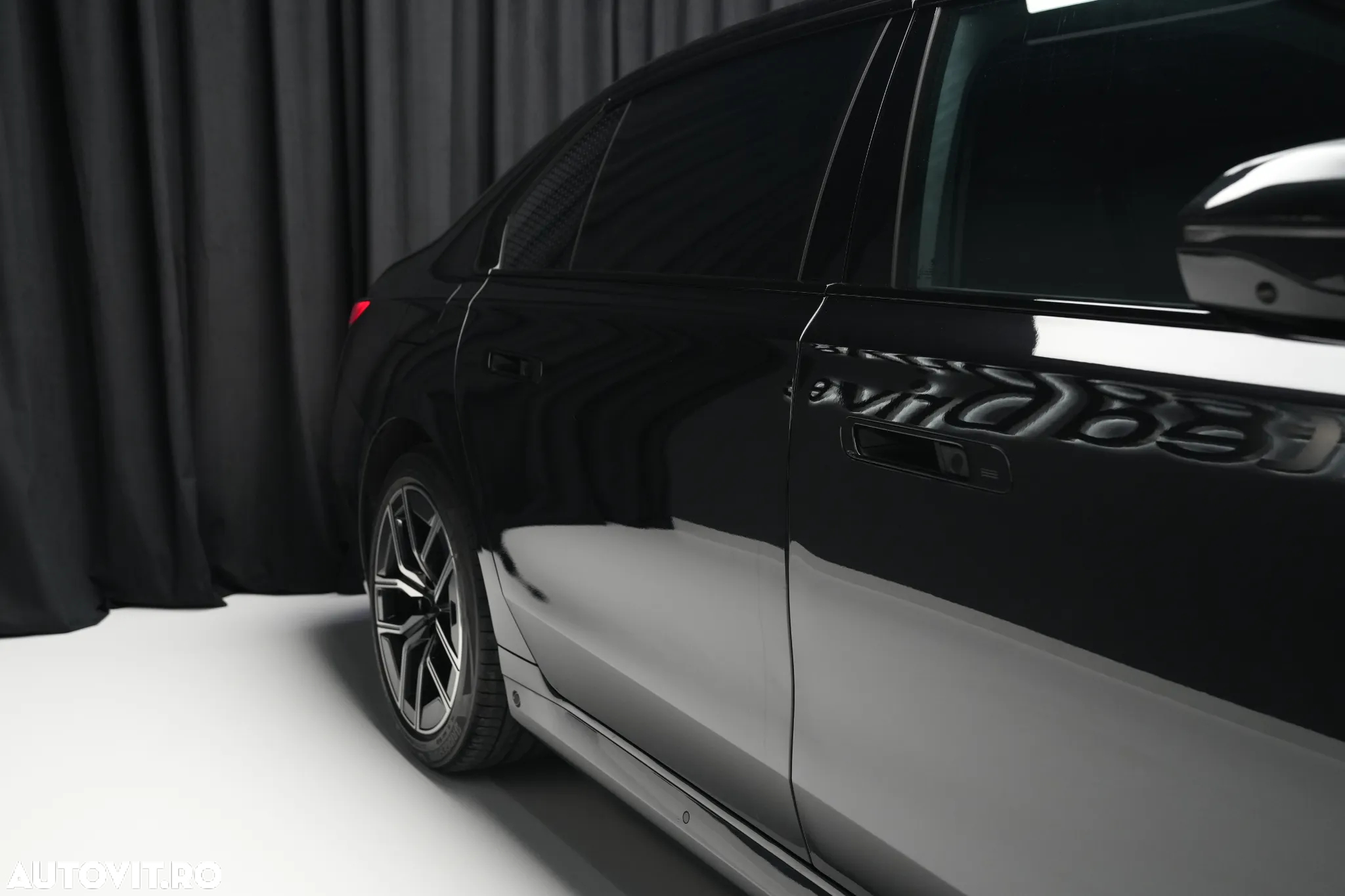 BMW Seria 7 740d xDrive MHEV - 7